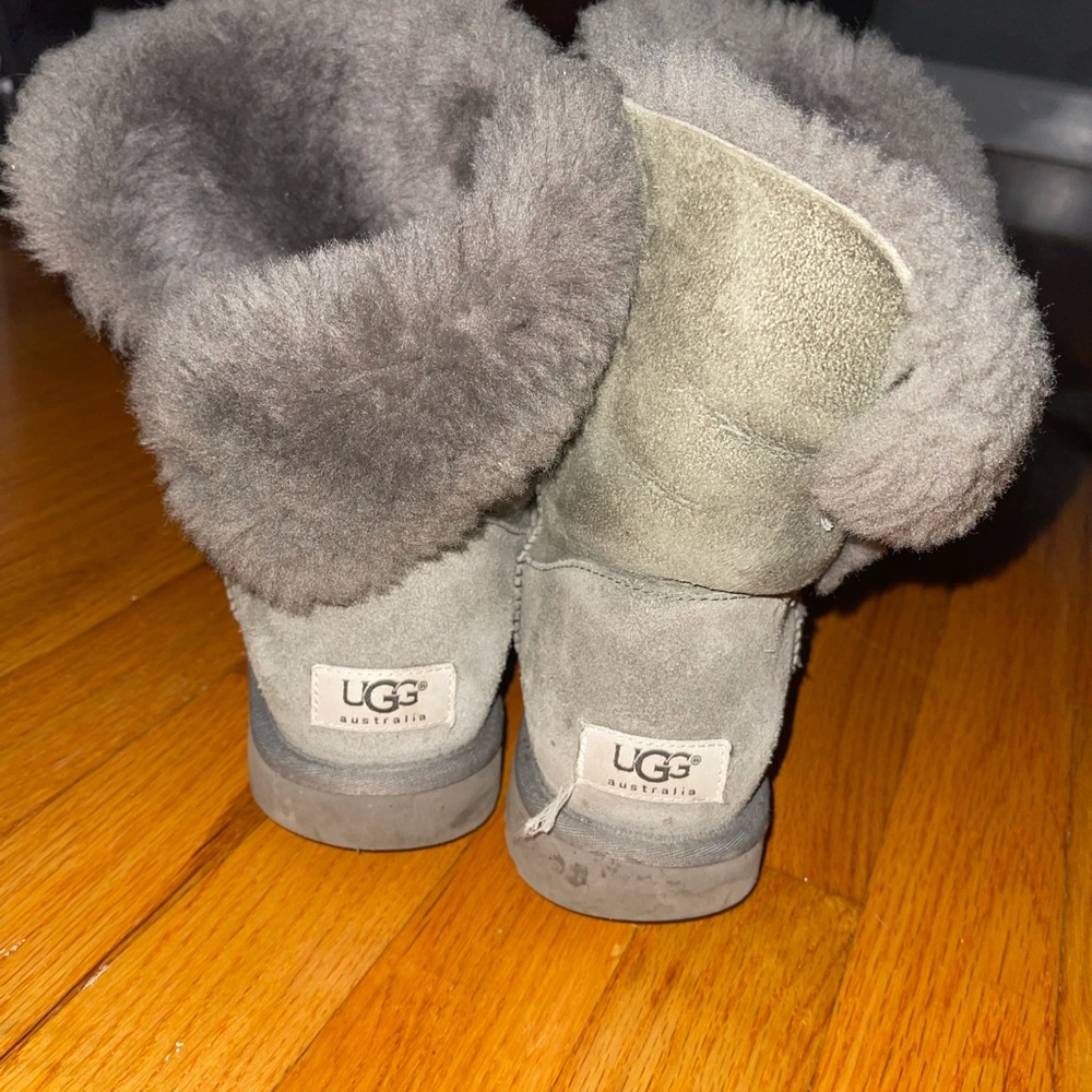 UGG Bailey Button Boot - Picture 4 of 4